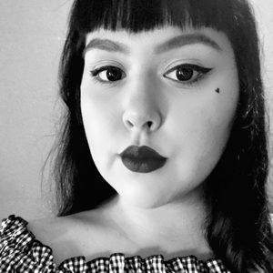 Meet your Posher, Yanely